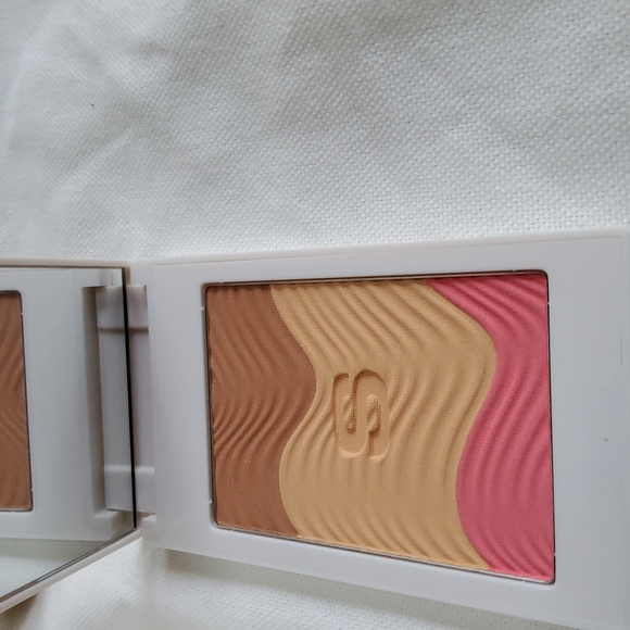 Sisley Sun Glow Powder! NWT - Picture 3 of 5
